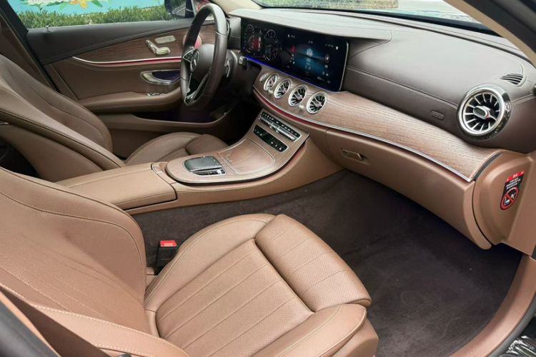 Used Mercedes-Benz E-Class 2022 Second Facelift E 260 L