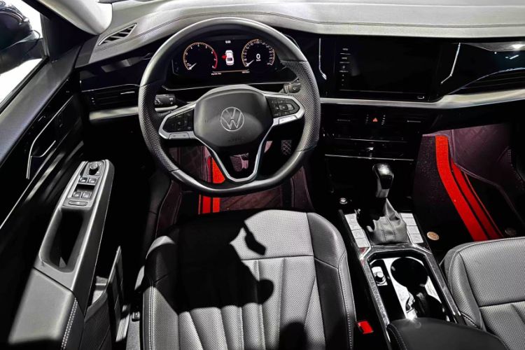 Used Volkswagen Passat 2025 Outstanding Model 330TSI Starry Elite Edition Interior 2