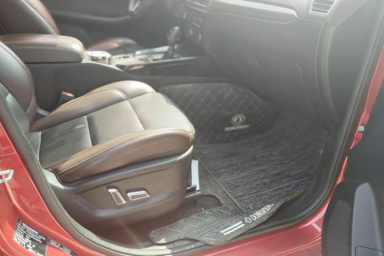 Used Dongfeng Fengon S560 2018 1.8L CVT Smart Connect 7-Seater