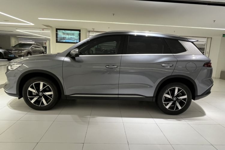 Used BYD Song Pro New Energy 2023 Champion Edition DM-i 71KM Navigation Model
