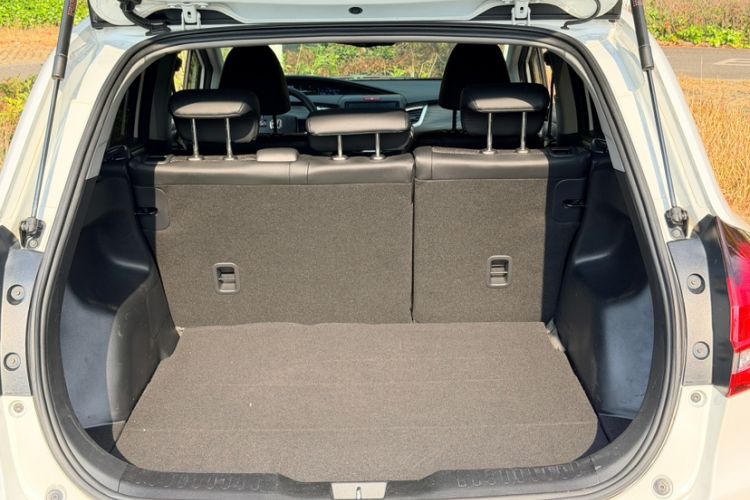 Used Honda Jade 2017 1.8L automatic Comfort version 5 seats Trunk