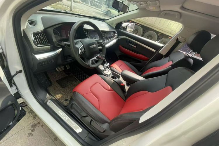 Used Haval H2s 2018 Blue Label 1.5T Dual-Clutch Luxury Model Interior 3