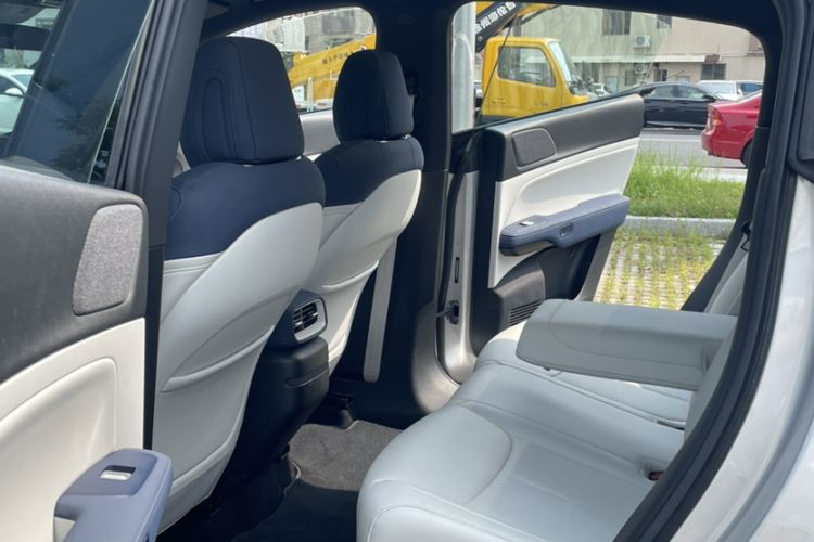 Used XPeng G6 2023 700 Four-Wheel Drive Performance Max
