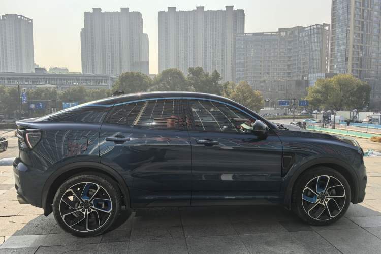 Used Lynk & Co 05 2020 2.0TD Two-Wheel Drive Shine Halo