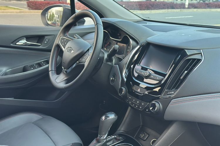 Used Chevrolet Cruze 2018 Redline 330T Dual-Clutch Flagship Edition Steering Wheel