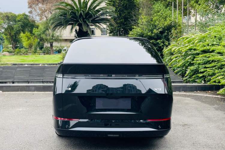 Used XPeng X9 2024 702 Ultra-Long Range Pro
