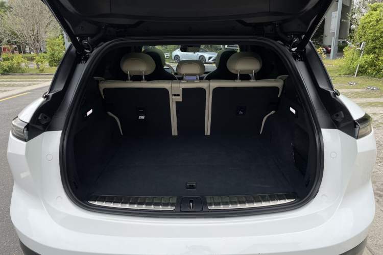 Used Nio ES6 2024 75 kWh Trunk