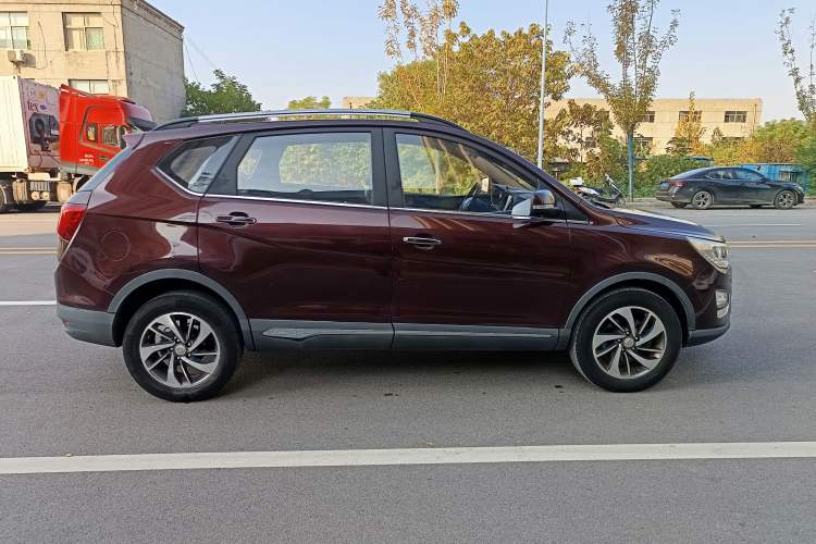 Used Baojun 560 2016 1.8L iAMT Luxury Model