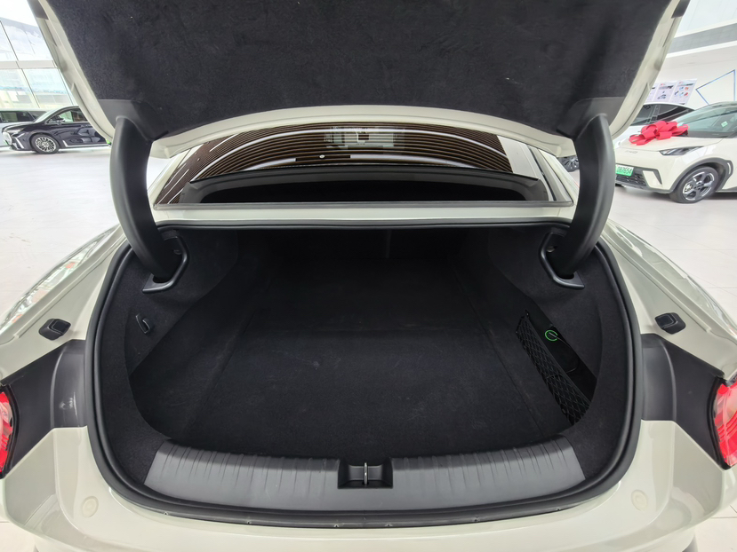 Xiaomi Auto SU7 2024 Rear-Drive Long-Range Intelligent Driving Version — снимка 14