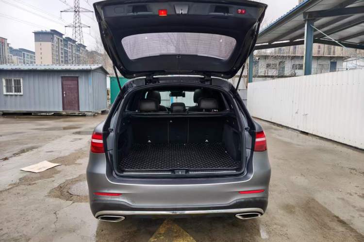 Used Mercedes-Benz GLC 2017 GLC 260 4MATIC Luxury Model