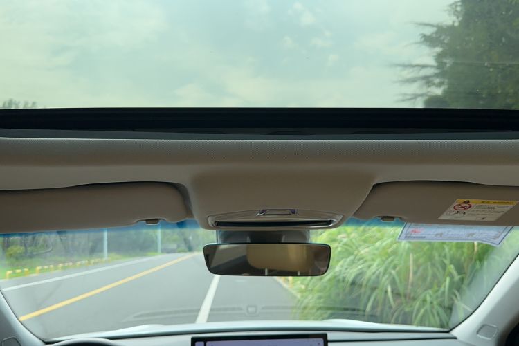 Used Geely Auto Emgrand L HiP 2024 Champion Edition 1.5TD-DHT Pro 100KM Excellence Model
