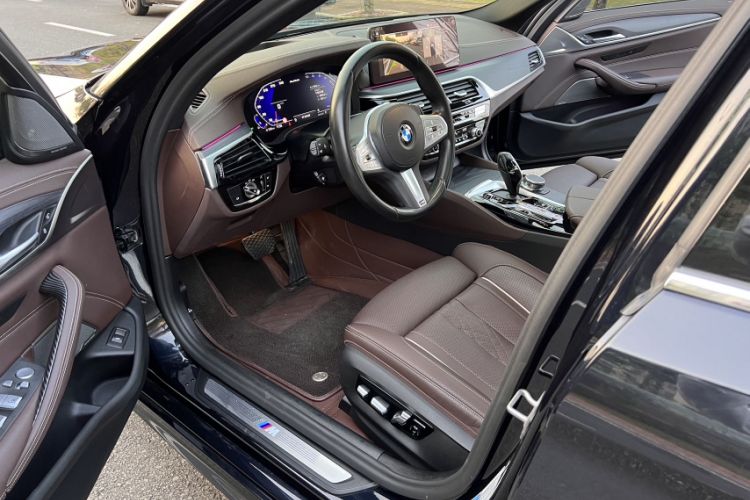 Used BMW 5 Series 2023 530Li Luxury Edition M Sport Package