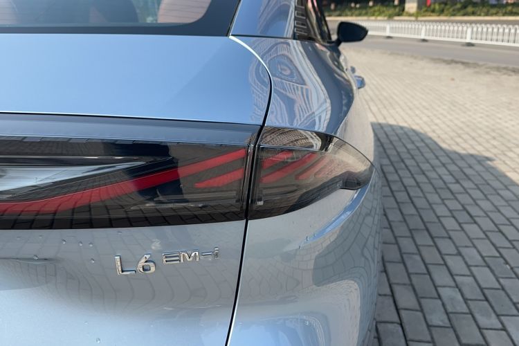 Used Geely Galaxy L6 2025 EM-i 140km Starship Edition
