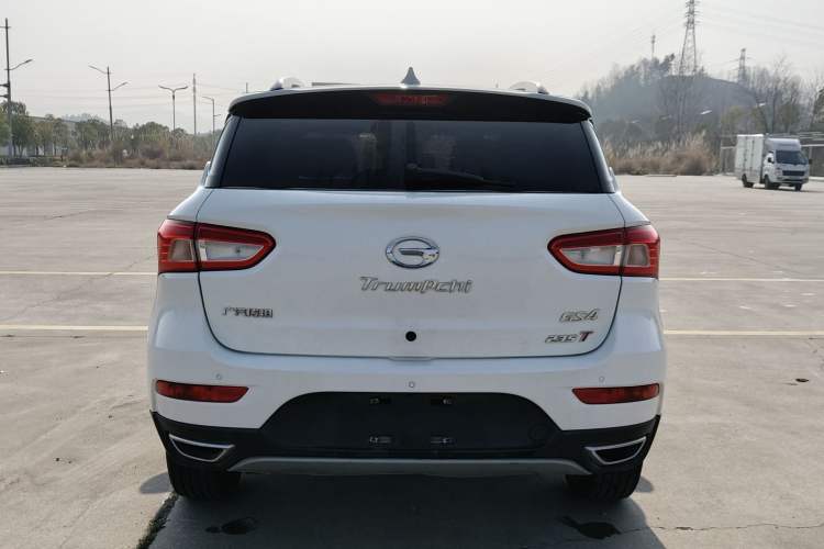 Used GAC Trumpchi GS4 2017 235T Manual Two-Wheel Drive Luxury Edition
