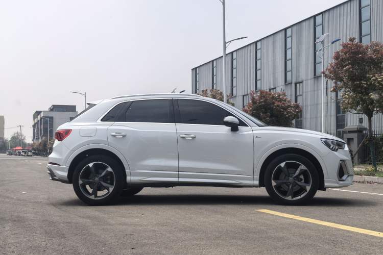 Used Audi Q3 2020 35 TFSI Fashion Dynamic Model