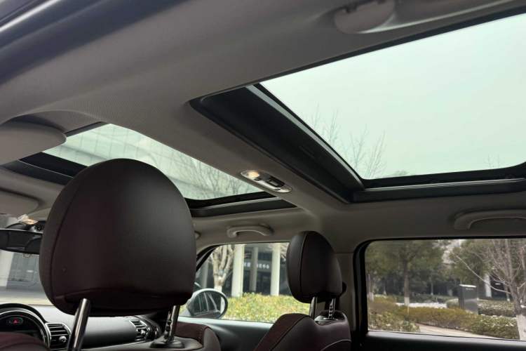 Used MINI Clubman 2016 Revised Version 1.5T COOPER Connoisseur Edition
