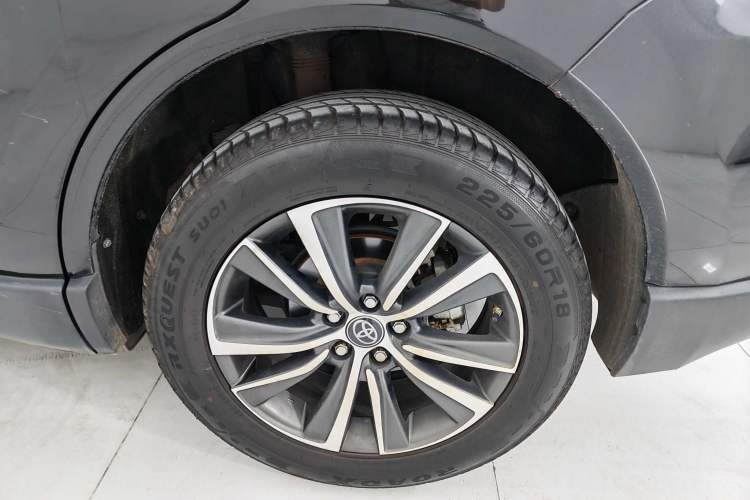 Used Toyota Harrier 2022 2.0L CVT Two-Wheel Drive Entry Version
