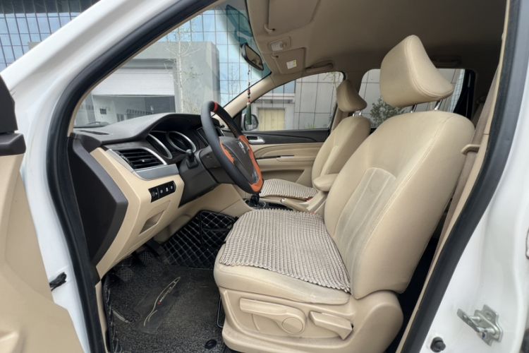 Used Baojun 730 2019 1.5L Manual Value Edition 7 Seats China VI Emission Standard Interior 3