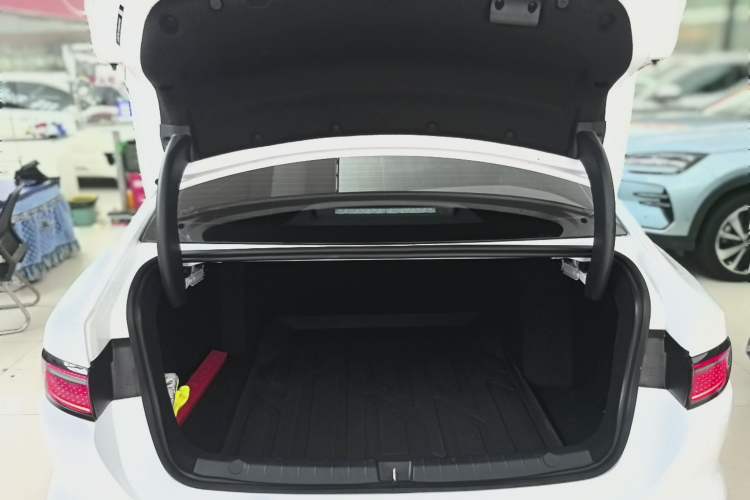 Used BYD Seal 05 DM-i 2026 DM-i 128KM Luxury Edition Interior 4