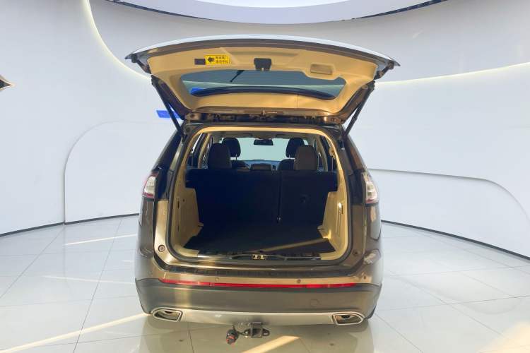 Used Ford Edge 2018 EcoBoost 245 Two-Wheel-Drive Titanium 5-Seater China V Standard Exterior 3