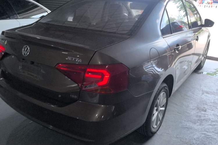 Used Volkswagen Jetta 2017 1.5L Automatic Fashion Model