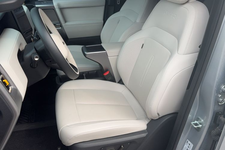 Used iCAR V23 2025 401 Two-Wheel Drive Intelligent Driving Version
