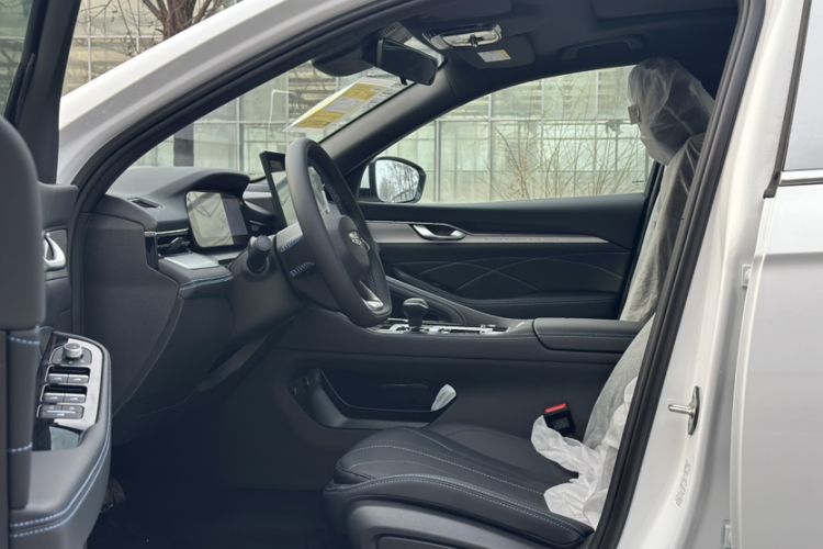 Used Geely Auto Preface 2026 Model Oriental Yao 1.5TD Fuyao Edition Interior 3