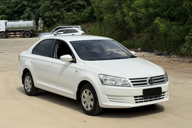 Used Volkswagen Santana 2015 1.4L Manual Fashion Edition Exterior 2