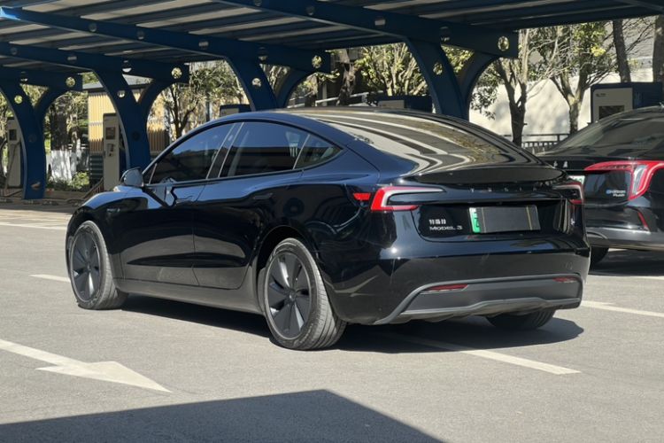 Used Tesla Model 3 2025 Rear-Wheel-Drive Version