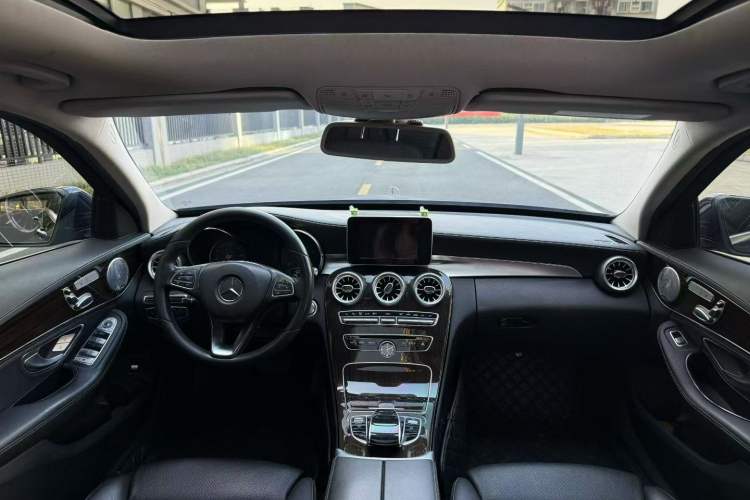 Used Mercedes-Benz C-Class 2017 Facelift C 200 L