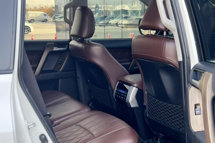 Used Toyota Prado 2018 3.5L Automatic TX-L with Rear-Mounted Spare Tire
