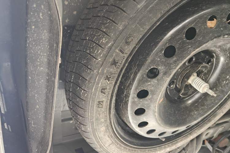 Used Buick GL8 2023 Land Executive Class Comfort Model