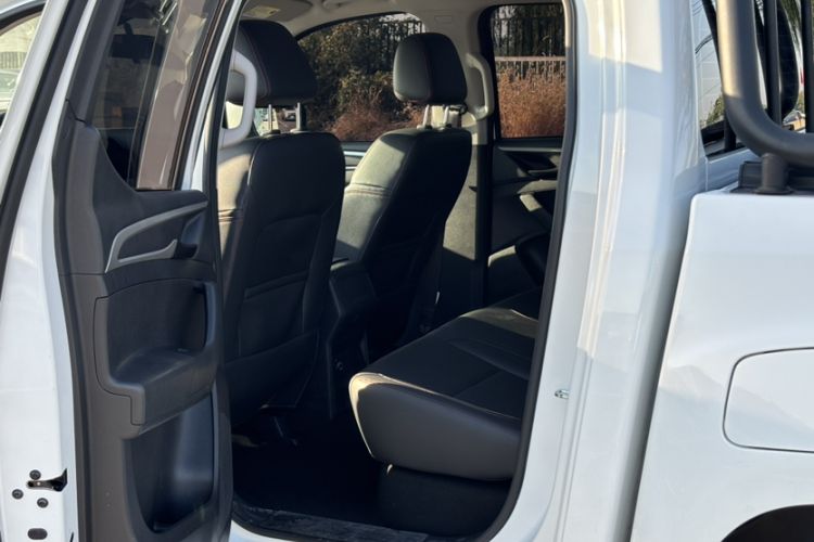 Used SAIC MAXUS T60 2017 2.0T Gasoline Automatic 4x4 High-Ride Elite Standard Cabin
