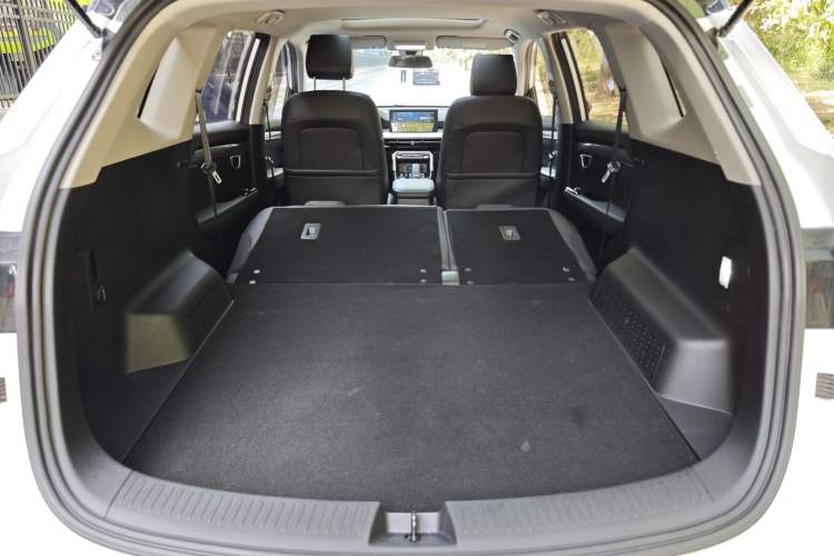 Used Wuling Asta 2022 2.0L DHT Electric-Speed Version