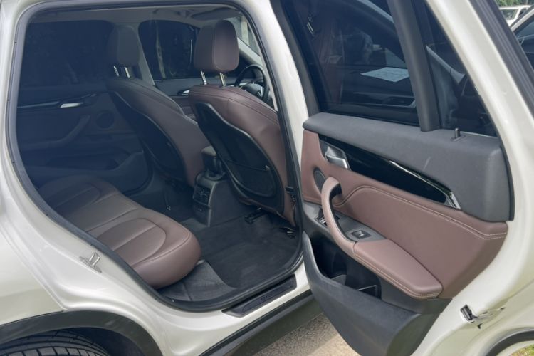 Used BMW X1 2020 sDrive25Li Leading Model
