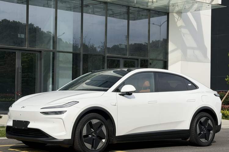 Used ONVO L60 2024 60 kWh Rear-Drive Version