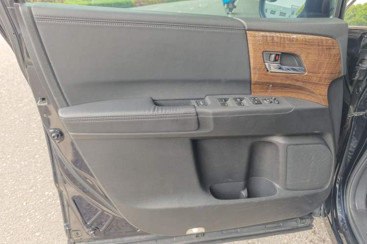 Used Honda Odyssey 2017 2.4L Smart Edition Interior 1