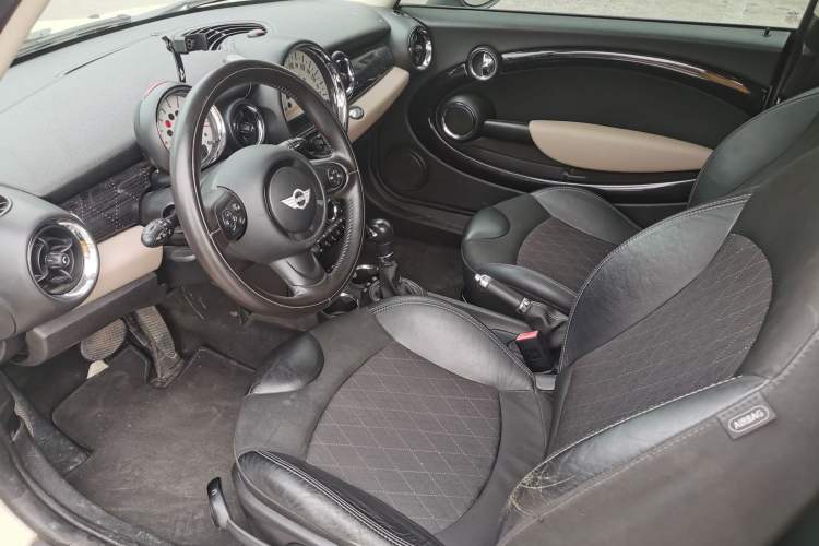 Used MINI MINI 2012 1.6L COOPER Baker Street