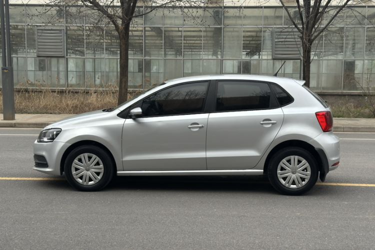 Used Volkswagen Polo 2016 1.4L Manual Fashion Model
