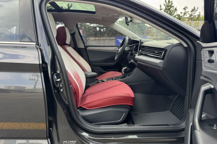 Used Volkswagen Sagitar 2024 300TSI DSG Excellence Edition Right Front Seat