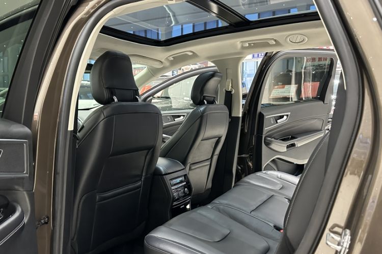 Used Ford Edge 2015 2.0T GTDi Four-Wheel Drive Prestige Model
