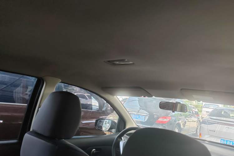 Used Nissan Livina 2013 Jingrui 1.6XL Manual Comfort Edition
