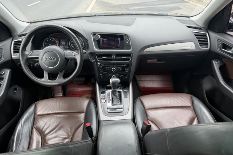 Used Audi Q5 2017 Plus 40 TFSI Ambition Model Interior 9