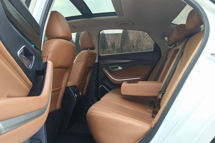 Used BAIC Beijing U7 2019 1.5T CVT New Smart Version China VI Emission Standard