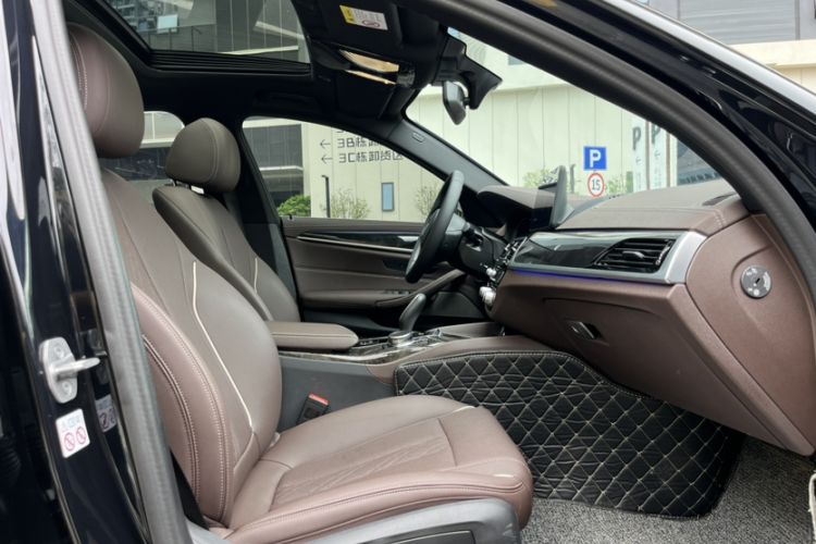 Used BMW 5 Series 2022 Second Facelift 525Li M Sport Package
