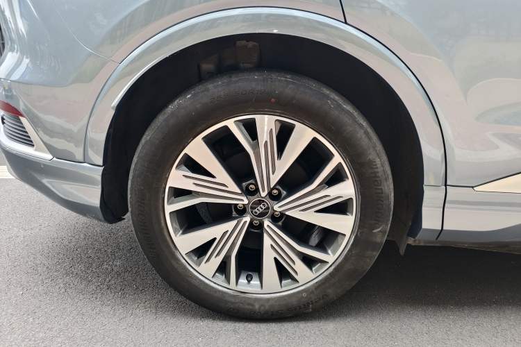 Used Audi Q4 e-tron 2024 40 e-tron Adventure Edition Exterior 9