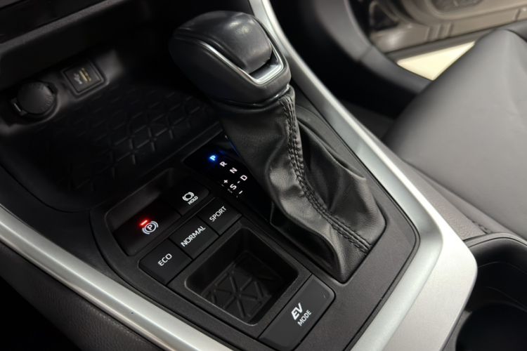 Used Toyota Wildlander 2023 Dual-Motor 2.5L E-CVT Two-Wheel Drive Luxury PLUS Edition
