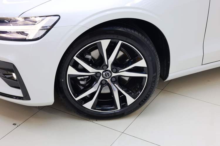 Used Volvo S60 2025 B5 Zhiya Sport Edition