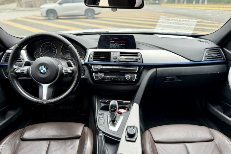 Used BMW 3 Series 2019 320i M Sport Package Interior 1