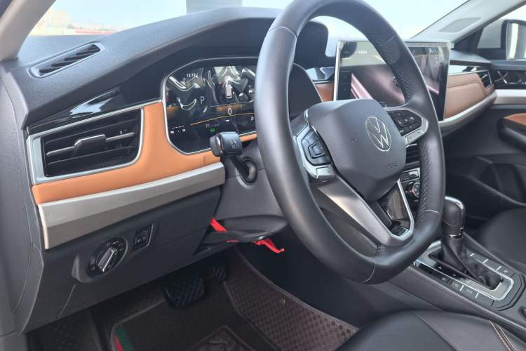 Used Volkswagen Bora 2023 200TSI DSG Enjoyment Edition Interior 8